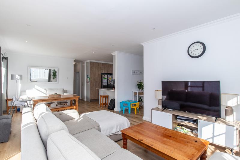 To Let 4 Bedroom Property for Rent in Constantia Western Cape